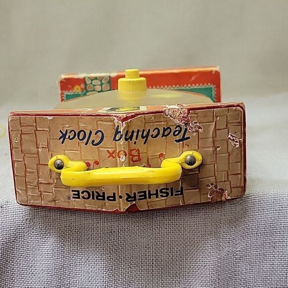 Fisher Price Corn popper, Mother Goose Says, teaching clock.( set H) - Picture 8 of 13